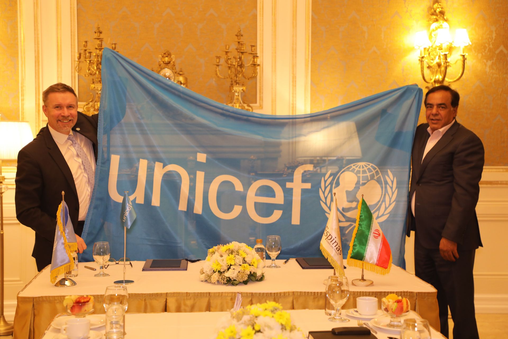 unicef-iran-and-espinas-hotels-group-announce-new-partnership